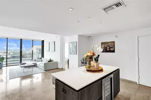 88 SW 7th St, Miami, FL 33130 - Photo 6