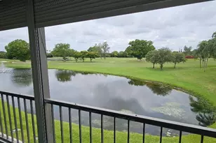 9823 S Hollybrook Lake Dr, Pembroke Pines, FL 33025 - Photo 28