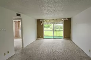 9823 S Hollybrook Lake Dr, Pembroke Pines, FL 33025 - Photo 18