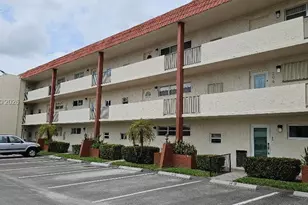 9823 S Hollybrook Lake Dr, Pembroke Pines, FL 33025 - Photo 34