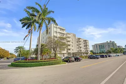 1075 92nd St #405, Bay Harbor Islands, FL 33154 - Photo 22