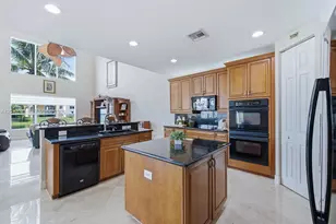 18543 SW 49th St, Miramar, FL 33029 - Photo 12