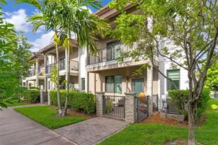 4963 NW 83rd Path, Doral, FL 33166 - Photo 2