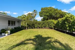 1945 Alamanda Dr, North Miami, FL 33181 - Photo 2