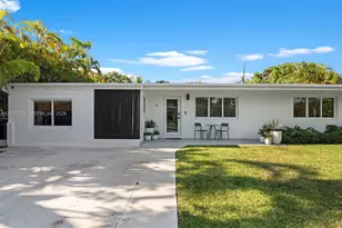 1945 Alamanda Dr, North Miami, FL 33181 - Photo 4