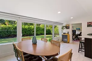 1945 Alamanda Dr, North Miami, FL 33181 - Photo 46