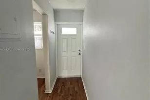 2701 NE 1st St, Pompano Beach, FL 33062 - Photo 14