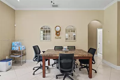 3090 SE 7th Pl, Homestead, FL 33033 - Photo 10