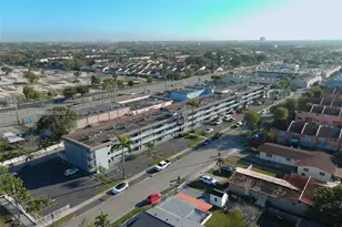 11195 SW 1st St, Miami, FL 33174 - Photo 28