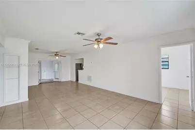 1140 N 74th Way, Hollywood, FL 33024 - Photo 6