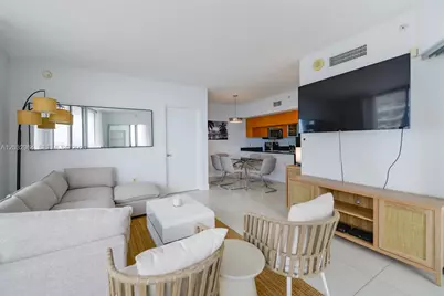 1750 N Bayshore Dr #2402, Miami, FL 33132 - Photo 8
