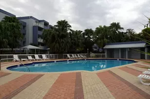 9359 N Fontainebleau Blvd, Miami, FL 33172 - Photo 26