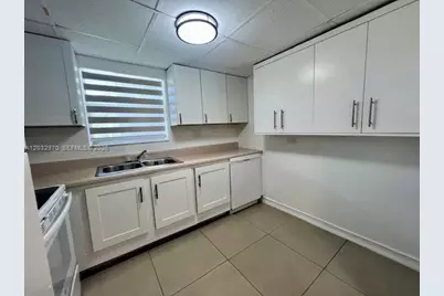9359 N Fontainebleau Blvd #F109, Miami, FL 33172 - Photo 6