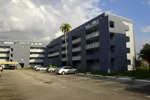 9359 N Fontainebleau Blvd, Miami, FL 33172 - Photo 2