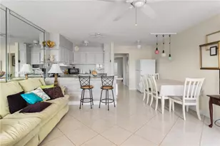 725 SW 11th Ave, Hallandale Beach, FL 33009 - Photo 14