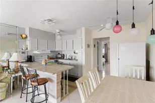 725 SW 11th Ave, Hallandale Beach, FL 33009 - Photo 8