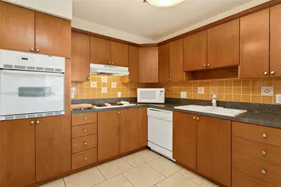 300 Racquet Club Rd #104, Weston, FL 33326 - Photo 8