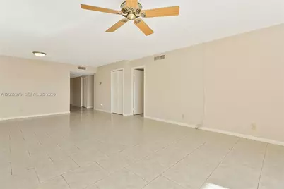 300 Racquet Club Rd #104, Weston, FL 33326 - Photo 4