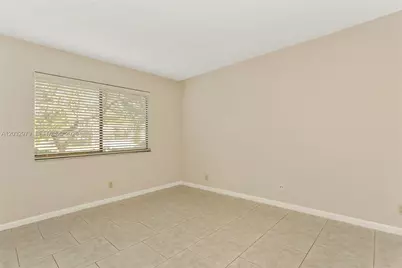 300 Racquet Club Rd #104, Weston, FL 33326 - Photo 12