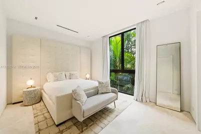 1050 Stillwater Dr, Miami Beach, FL 33141 - Photo 18