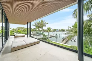 1050 Stillwater Dr, Miami Beach, FL 33141 - Photo 42