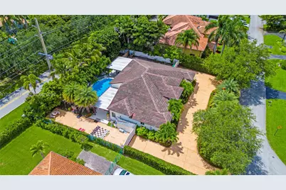 16601 SW 87th Ct, Palmetto Bay, FL 33157 - Photo 2
