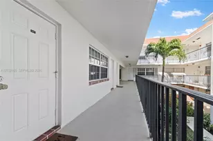 2424 NE 9th St, Fort Lauderdale, FL 33304 - Photo 28