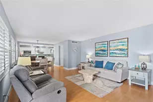2424 NE 9th St, Fort Lauderdale, FL 33304 - Photo 1