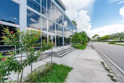10450 NW 33rd St #306, Doral, FL 33172 - Photo 18