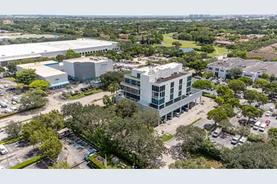 10450 NW 33rd St #306, Doral, FL 33172 - Photo 4