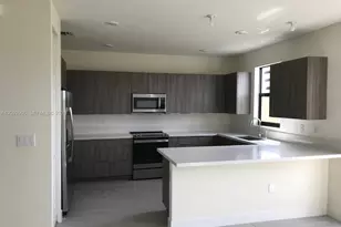 8102 NW 105th Ct, Doral, FL 33178 - Photo 6