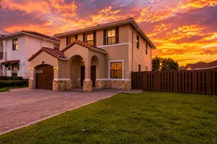 9925 NW 10th St, Miami, FL 33172 - Photo 2