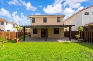 9925 NW 10th St, Miami, FL 33172 - Photo 40