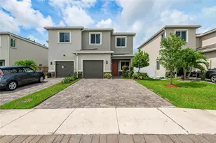 862 SE 17th St, Homestead, FL 33034 - Photo 1