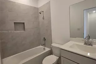 862 SE 17th St, Homestead, FL 33034 - Photo 18