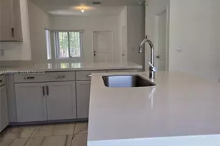 862 SE 17th St, Homestead, FL 33034 - Photo 14