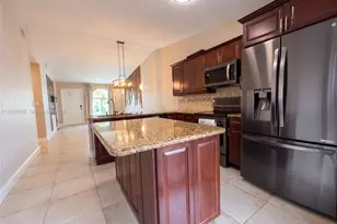 7675 NW 181st St, Hialeah, FL 33015 - Photo 4