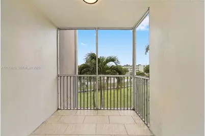 1690 NE 191st St #302-1, Miami, FL 33179 - Photo 26