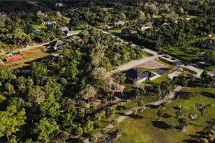 2565 28th Ave SE, Naples, FL 34117 - Photo 40