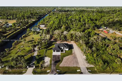 2565 28th Ave SE, Naples, FL 34117 - Photo 34