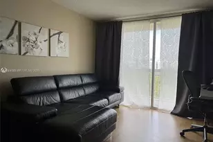 816 NW 11th St, Miami, FL 33136 - Photo 4
