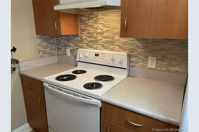816 NW 11th St #704, Miami, FL 33136 - Photo 2