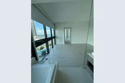 650 NE 32nd St #1608, Miami, FL 33137 - Photo 4