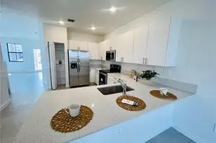 11925 SW 247th Ter, Homestead, FL 33032 - Photo 4