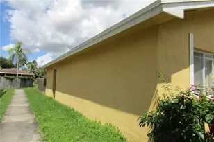 942 SW 8th Pl, Florida City, FL 33034 - Photo 12