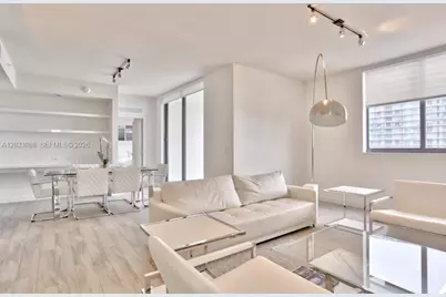 999 SW 1st Ave #2404, Miami, FL 33130 - Photo 2