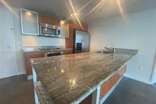 185 SW 7th St, Miami, FL 33130 - Photo 1