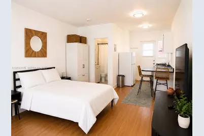 300 74th St #5, Miami Beach, FL 33141 - Photo 2