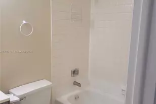 785 NW 103rd Terrace, Pembroke Pines, FL 33026 - Photo 2
