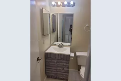 785 NW 103rd Ter #202, Pembroke Pines, FL 33026 - Photo 1